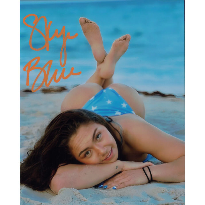 ajay d souza recommends Stripped milf cynthia landers add skye blue feet photo