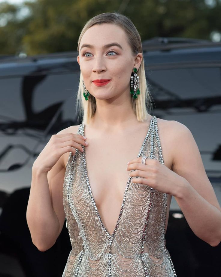 Saoirse Ronan Bikini canal pornografico gratis alexandria quinn